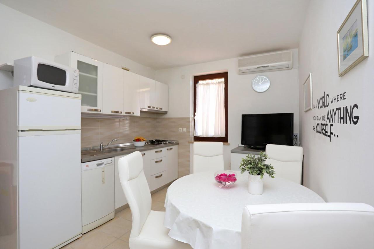 Greenhouse Family Apartments Rabac Exterior foto